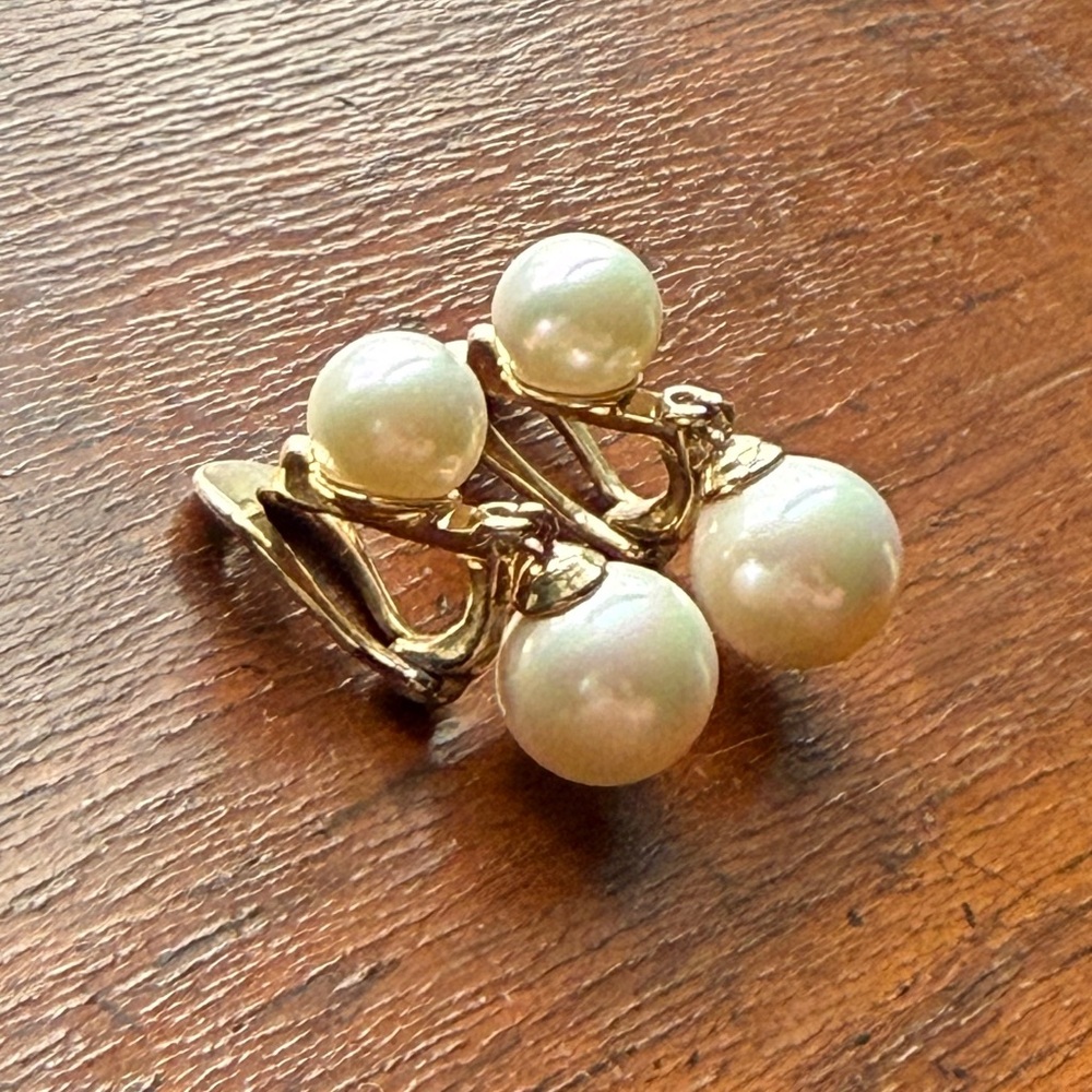 Majorica Pearl & Yellow Gold over Sterling Silver Dangle Drop Clip On Earrings - Picture 4 of 15